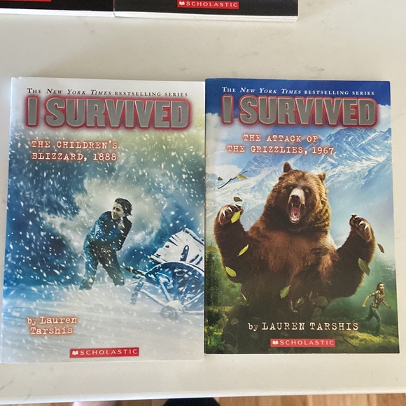 I survived 7 books Chicago Gettysburg D-Day Earthquake Nazi blizzard Grizzlies - Picture 2 of 13